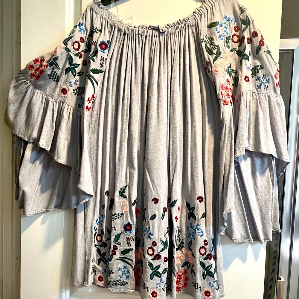 Umgee off shoulder dress with embroidered flowers. Size M fits loosely.